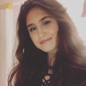 Meet your Posher, Elizabeth